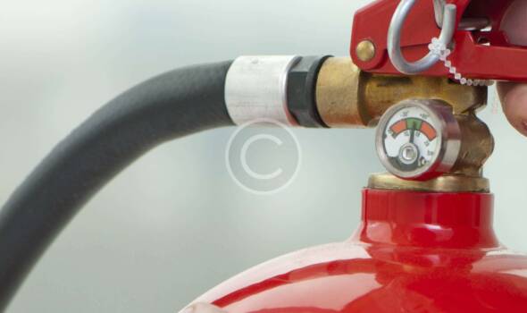 Werden Ihre Feuerlöscher zu Hause regelmäßig überprüft?