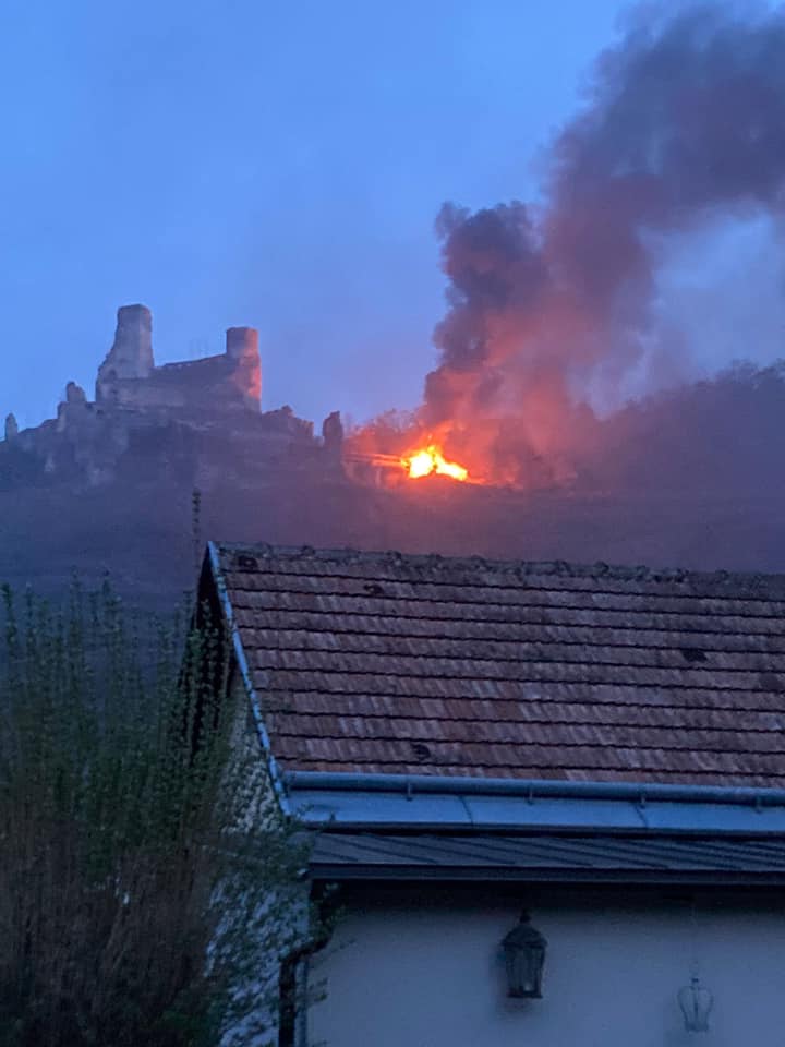 Scheunen- Schuppenbrand, Ruine Senftenberg