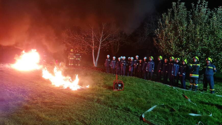 Feuerwehrjugend Stratzing: Nacht im Feuerwehrhaus