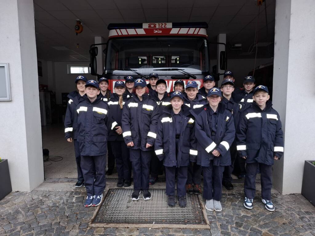 Wissenstest der Feuerwehrjugend Bezirk Krems in Weißenkirchen