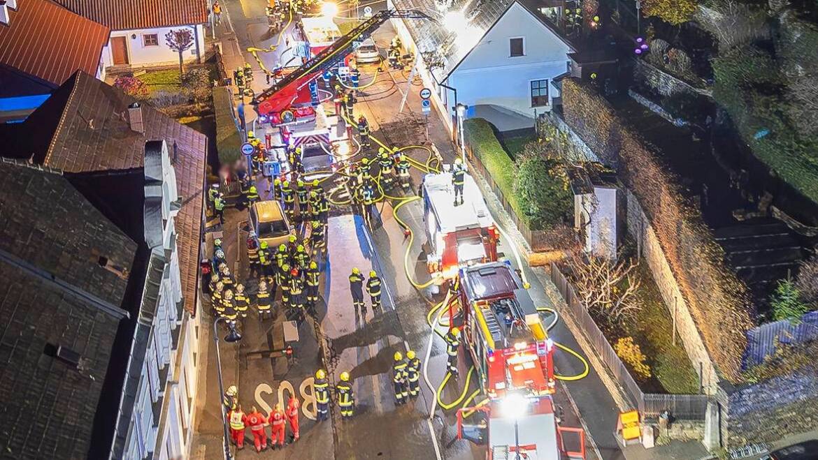 Brandeinsatz B3 Gebäudebrand in Senftenberg