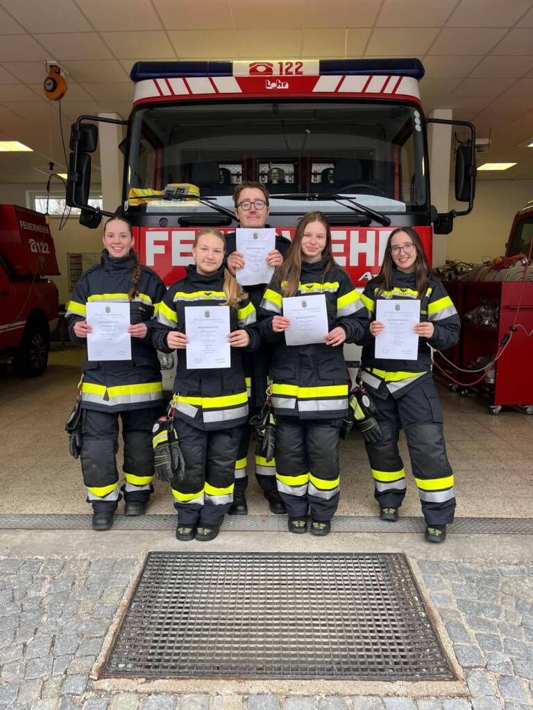 Teilnahme Modul Basisausbildung und 5×Abschluss Truppmann