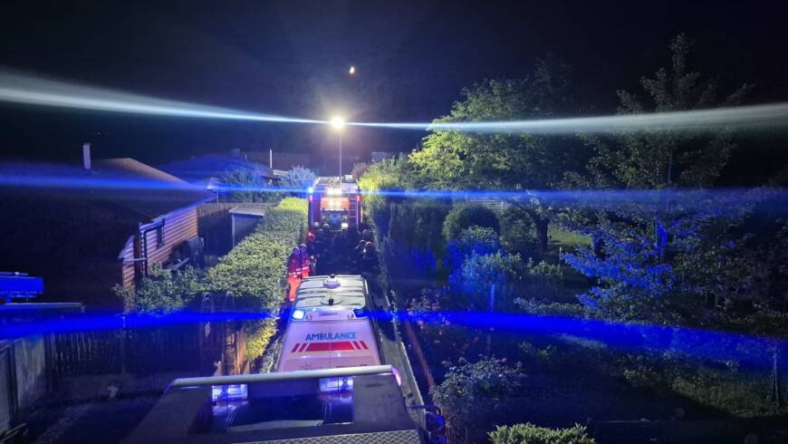 B2 Gebäudebrand klein – Gartenhütte in Brand