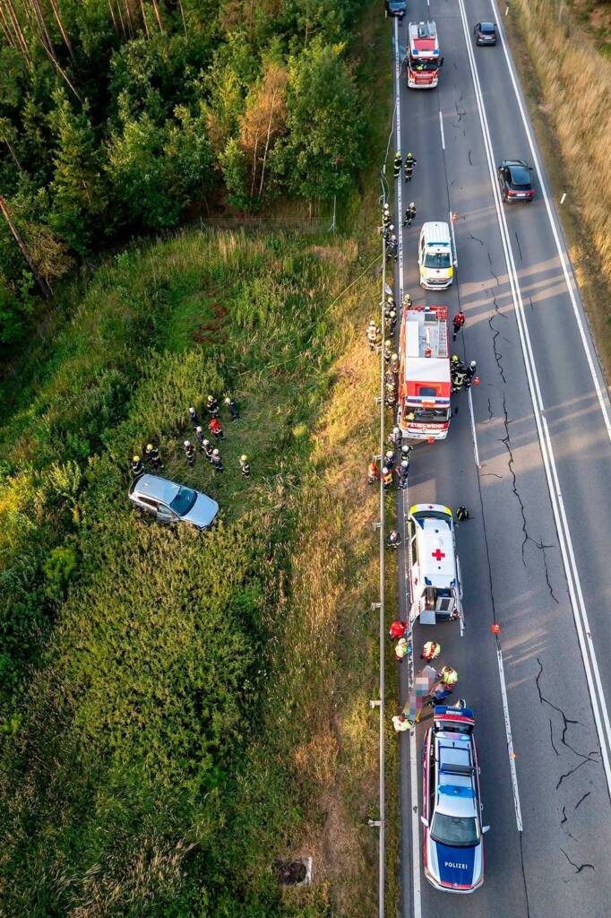 T2 Verkehrsunfall-Menschenrettung mit eingeklemmter Person